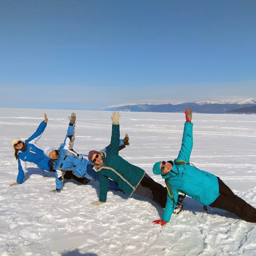 Экскурсия "Ледяные гроты Байкала (Чивыркуйский залив)"